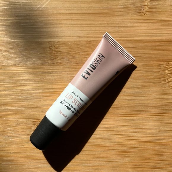 EVIO Lip Serum in Speak Up - Picture 2 of 3